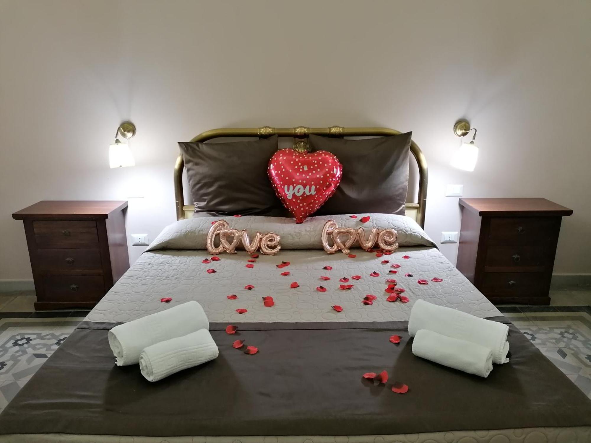 Le Suite Del Teatro Cucinino Privato Taranto Room photo