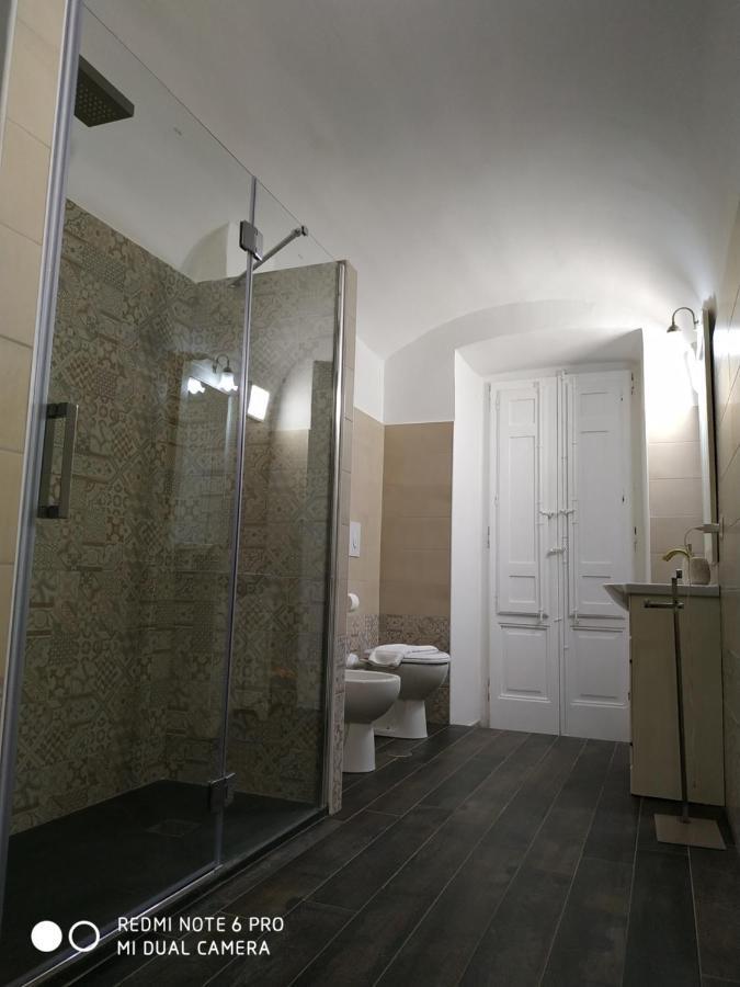 Le Suite Del Teatro Cucinino Privato Taranto Exterior photo